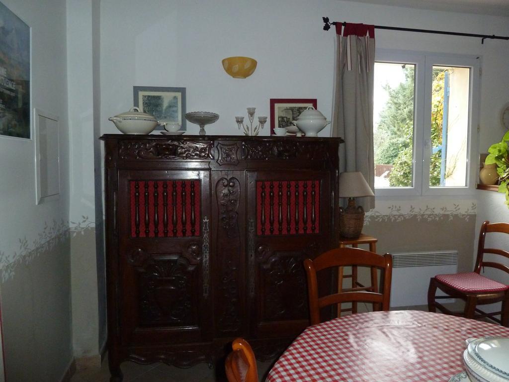 Les Tournesols Apartment Saint-Andiol Екстериор снимка